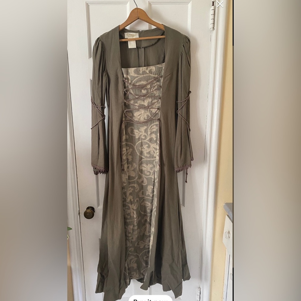 Vintage Medieval Tudor Game of Thrones Halloween Dress made in Montreal.